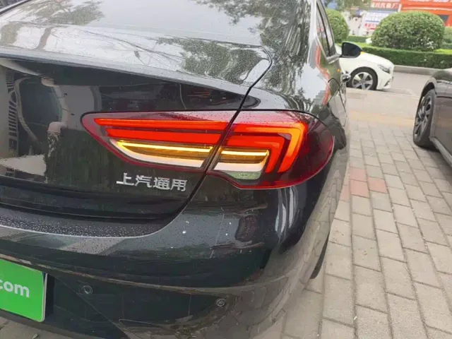 Buick Regal — Фото автомобиля 7