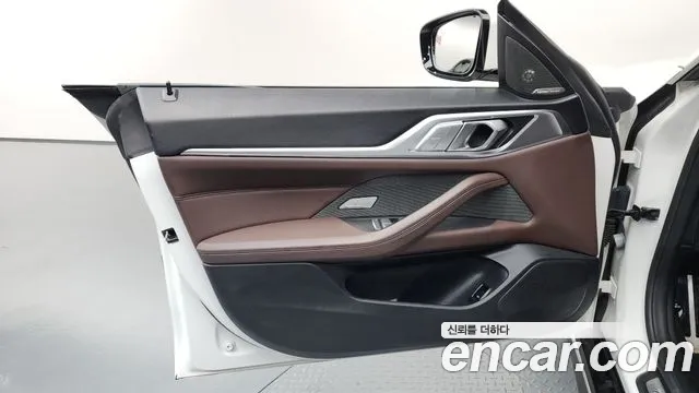 BMW i4 — Фото автомобиля 24
