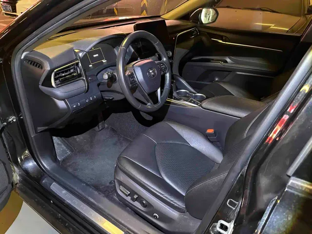 Toyota Camry — Фото автомобиля 3