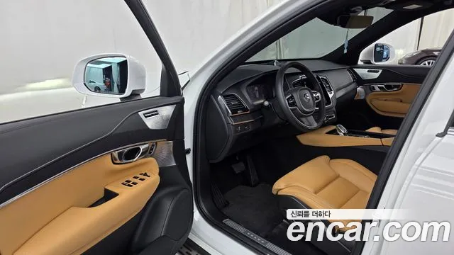 Volvo XC90 Generation 2 — Фото автомобиля 10