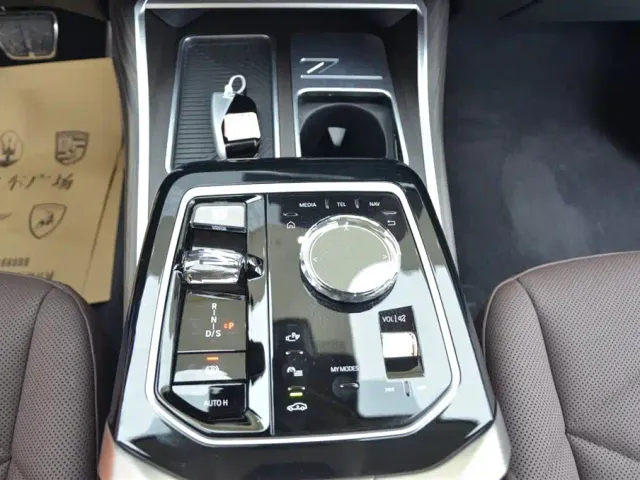 BMW 7 Series — Фото автомобиля 10