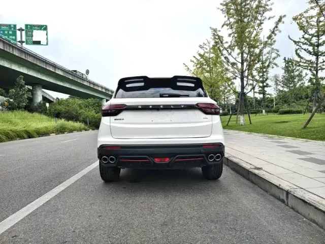 Geely Binyue — Фото автомобиля 5