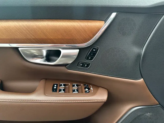 Volvo S90 — Фото автомобиля 15