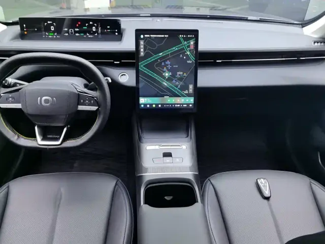 Changan Qiyuan A05 — Фото автомобиля 12