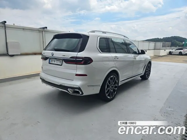 BMW X7 xDrive 40d M Sport 7 мест — Фото автомобиля 4