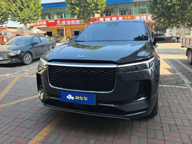Li Auto ONE — Фото автомобиля 2