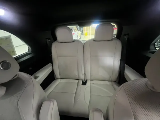 Li Auto L8 — Фото автомобиля 7
