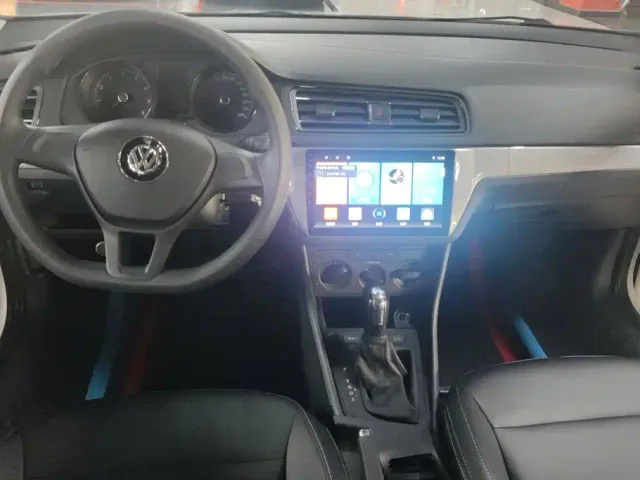 Volkswagen Lavida — Фото автомобиля 12