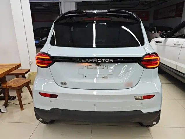 Leapmotor T03 — Фото автомобиля 3