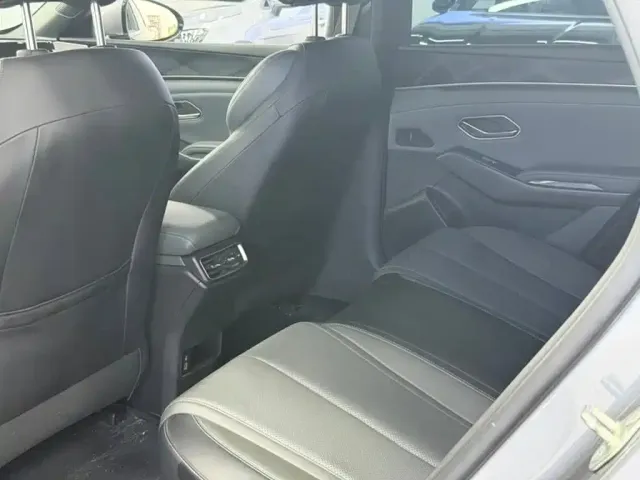 BYD Qin L — Фото автомобиля 4