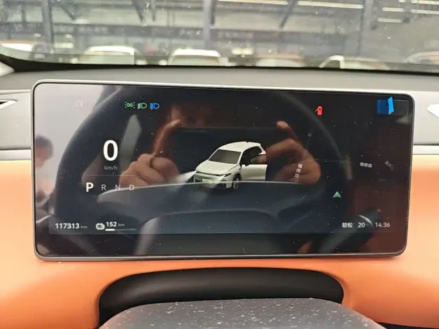 Leapmotor C10 — Фото автомобиля 11