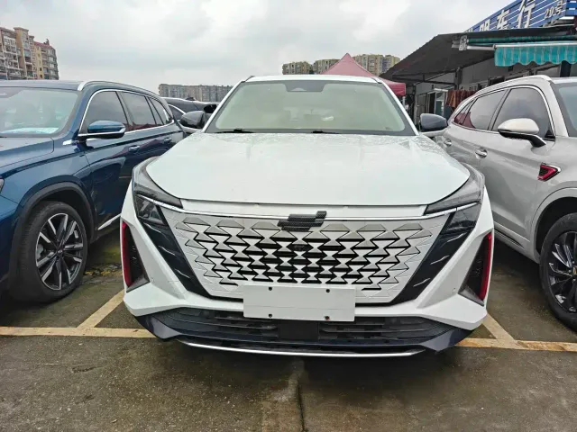Changan Z6 — Фото автомобиля 2