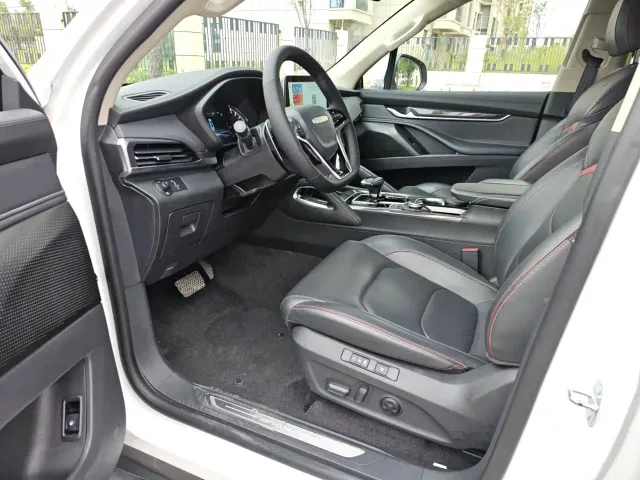 Maxus SAIC Maxus D90 Pro — Фото автомобиля 11
