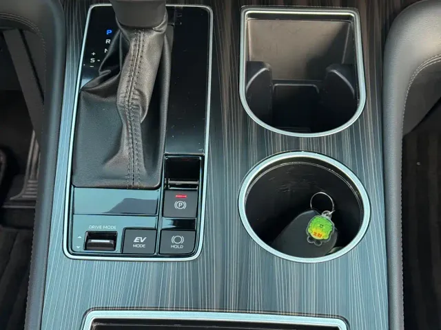 Toyota Granvia — Фото автомобиля 12