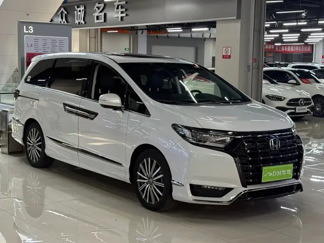 Фотография автомобиля — Honda Elysion