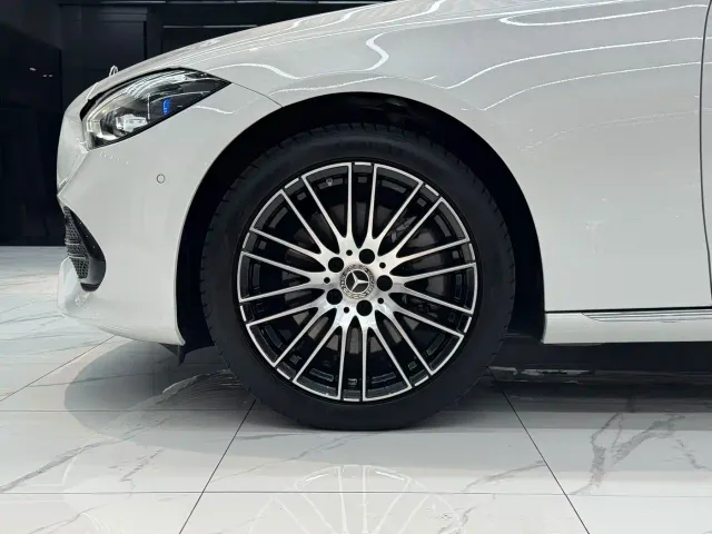 Mercedes-Benz C-Class — Фото автомобиля 16