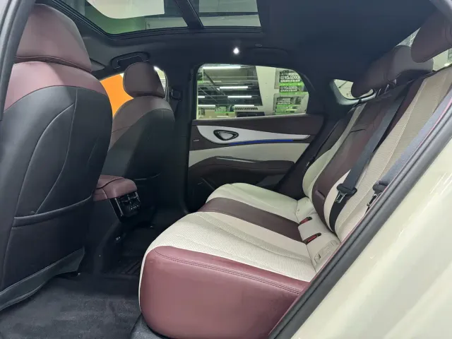 BYD Seal 07 DM-i — Фото автомобиля 9