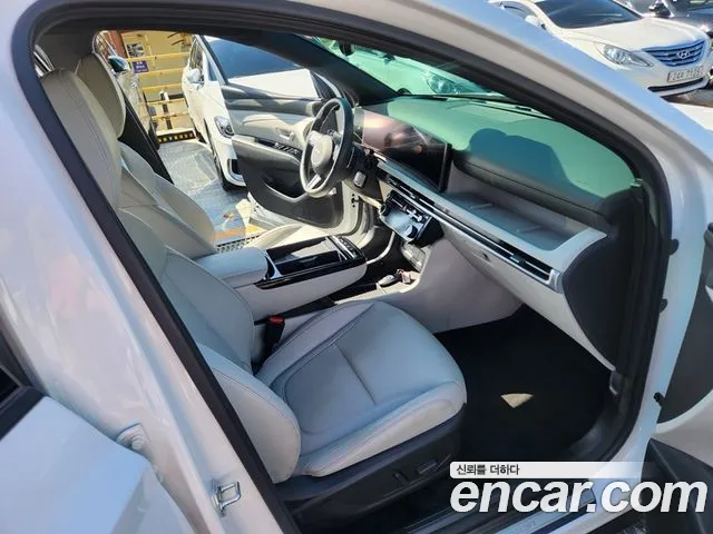 Hyundai Tucson Новый Tucson (NX4) Бензин 1.6 Turbo 4WD — Фото автомобиля 13