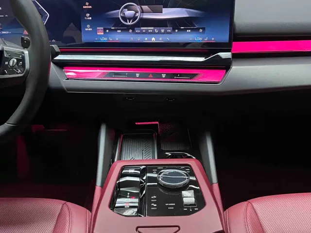 BMW 5 Series — Фото автомобиля 7