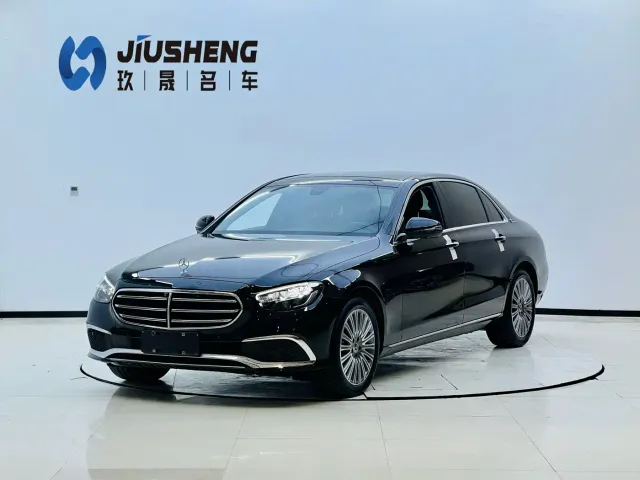 Фотография автомобиля — Mercedes-Benz E-Class