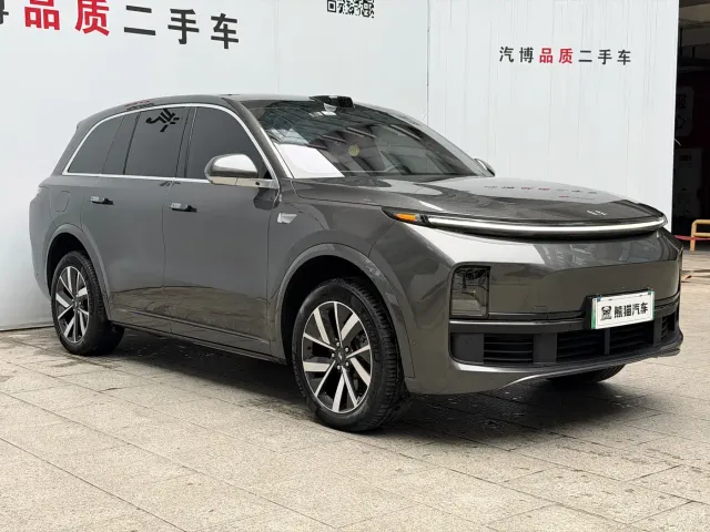 Li Auto L8 — Фото автомобиля 3
