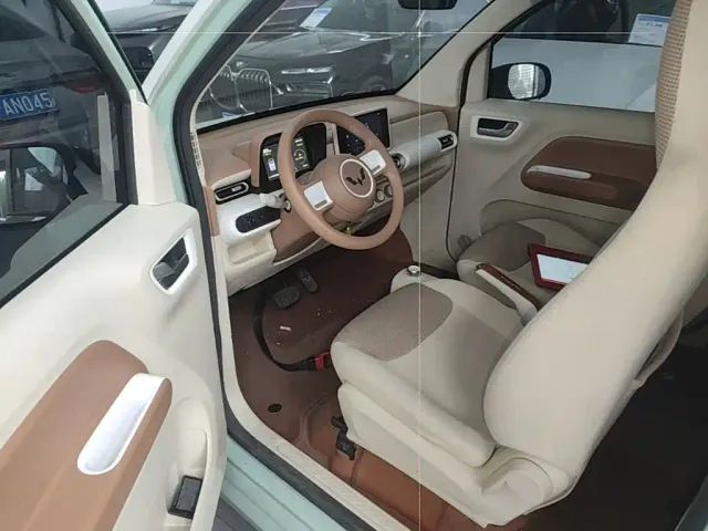 Wuling Hongguang Mini EV — Фото автомобиля 15