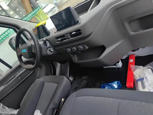 JMC E-Fushun — Фото автомобиля 8