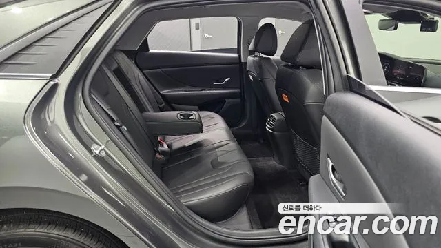 Hyundai AVANTE Avante (CN7) — Фото автомобиля 10