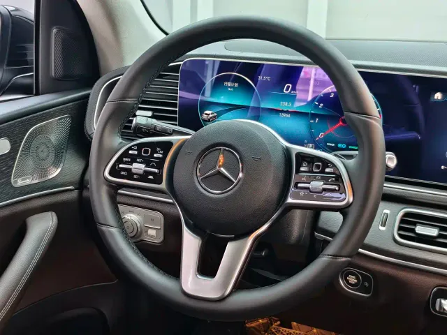 Mercedes-Benz GLE-Class — Фото автомобиля 10