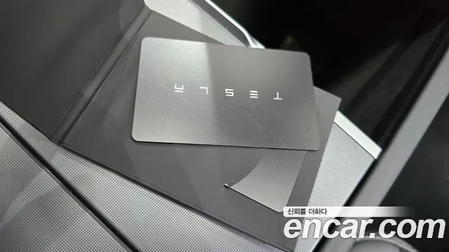 Tesla Model Y — Фото автомобиля 26