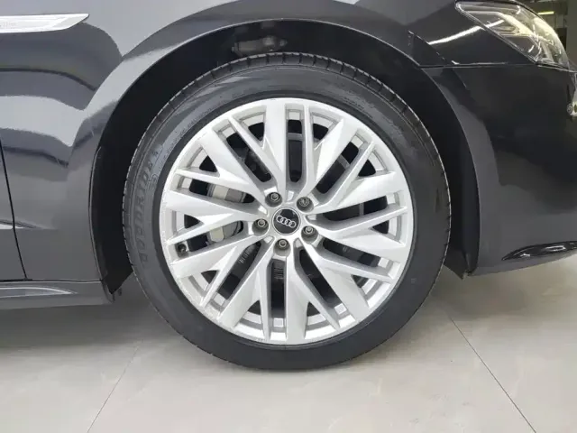 Audi A7L — Фото автомобиля 6