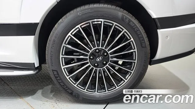 Hyundai Ioniq 9 — Фото автомобиля 6