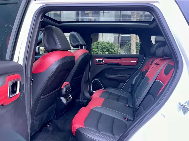Geely ICON — Фото автомобиля 5