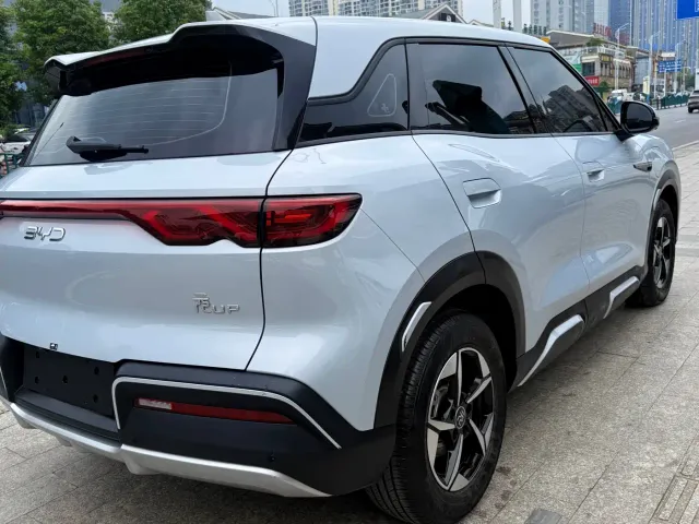 BYD Yuan UP — Фото автомобиля 4