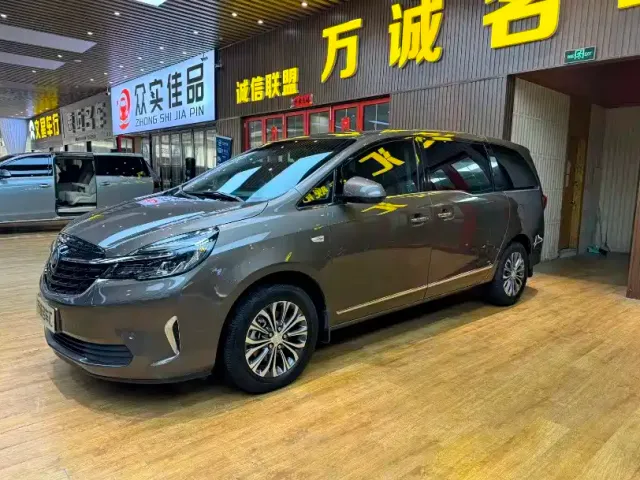 Фотография автомобиля — Buick GL8