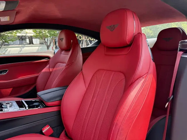 Bentley Continental — Фото автомобиля 8