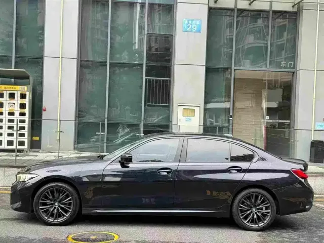 BMW BMW 3 Series 2023 325Li M Sport Black Night Package — Фото автомобиля 2