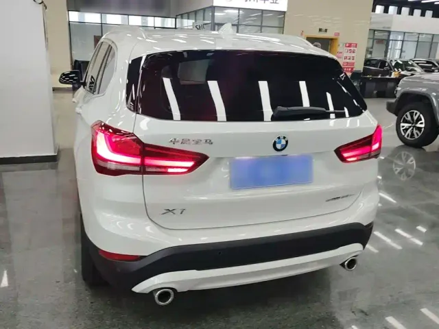 BMW X1 — Фото автомобиля 5