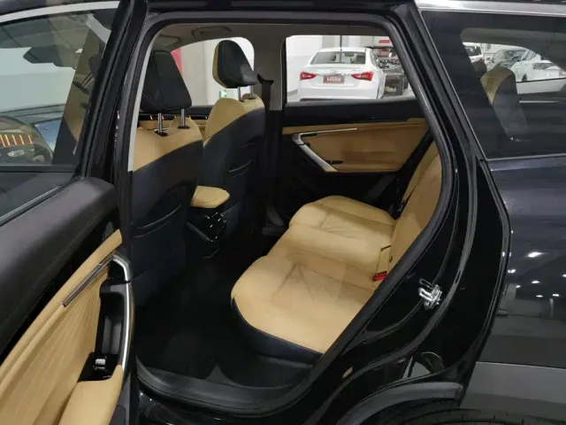 Geely Boyue L — Фото автомобиля 15