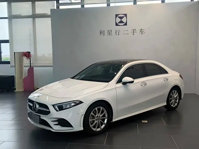 Фотография автомобиля — Mercedes-Benz A-Class
