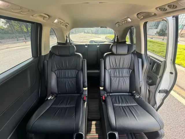 Honda Odyssey — Фото автомобиля 9