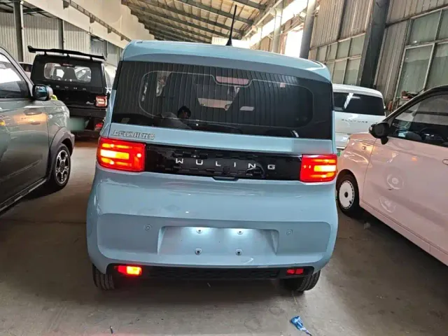 Wuling Hongguang Mini EV — Фото автомобиля 5