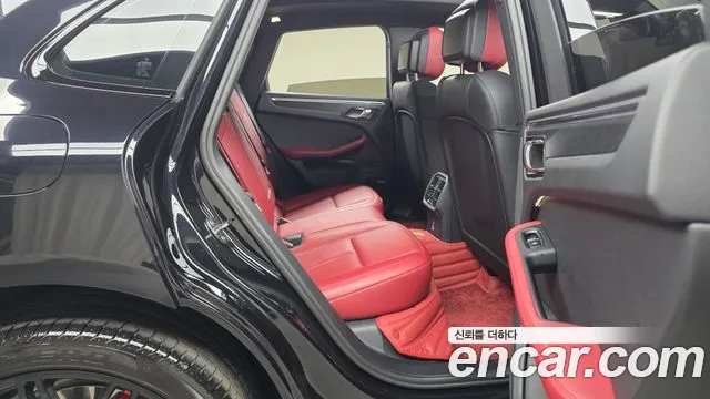 Porsche Macan — Фото автомобиля 12