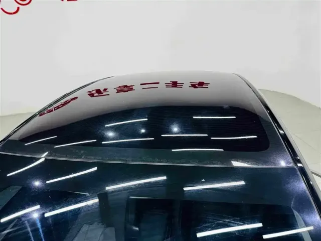 Tesla Model Y — Фото автомобиля 11