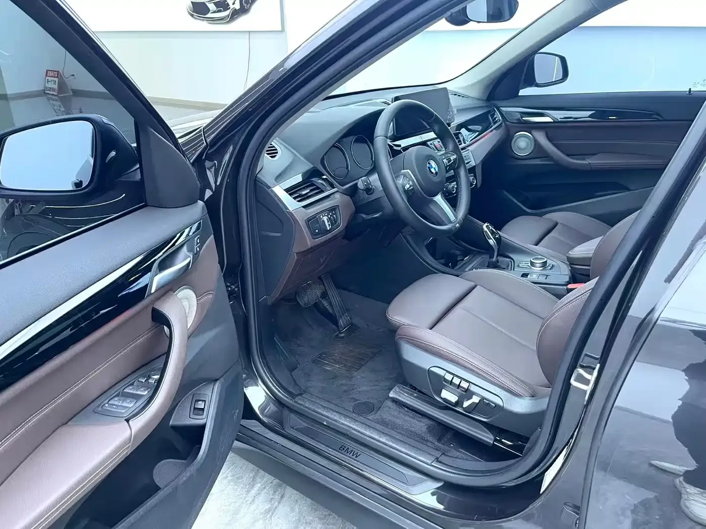 BMW BMW X1 2021 sDrive25Li Leading — Фото автомобиля 4