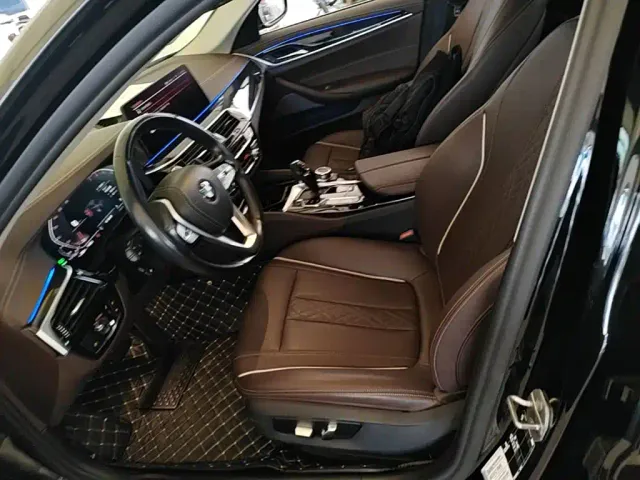 BMW 5 Series — Фото автомобиля 14