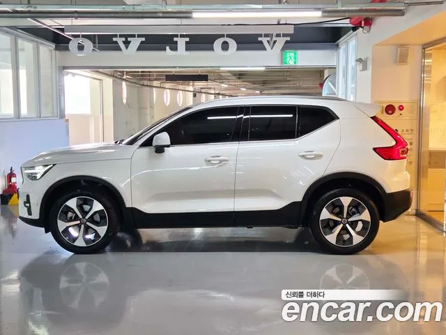 Volvo XC40 — Фото автомобиля 20