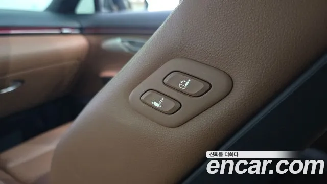 Genesis GV70 2.5T Бензин AWD — Фото автомобиля 24