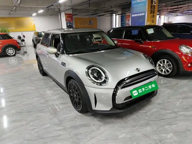 MINI Hatch — Фото автомобиля 3