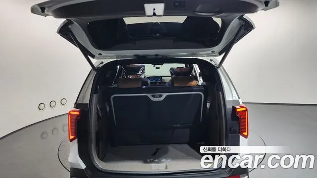 Kia Canival Новый Carnival 4 поколение Дизель 9 мест Hi-Limousine (Спецкузов) — Фото автомобиля 19